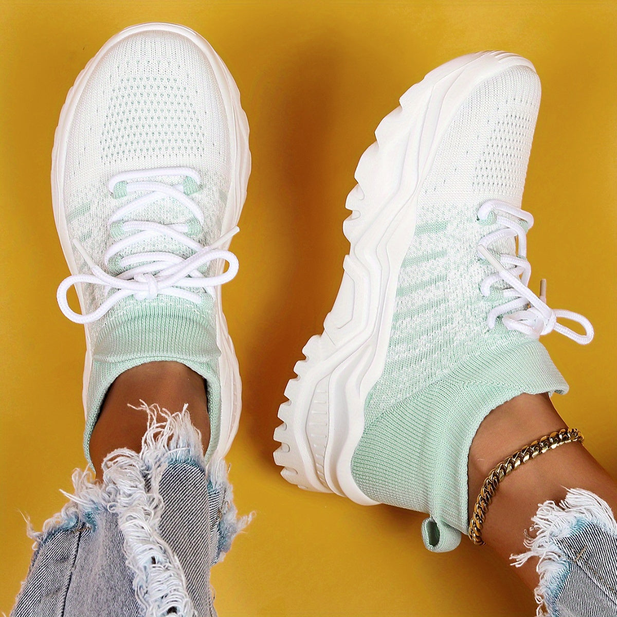 Women's Minimalist Low-Top Sneakers – Lightweight, Breathable & Stylish