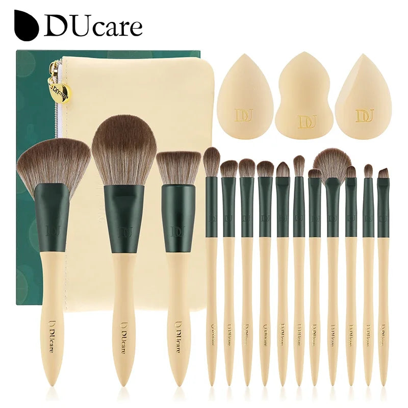 Professional Makeup Brush Set with Synthetic Bristles