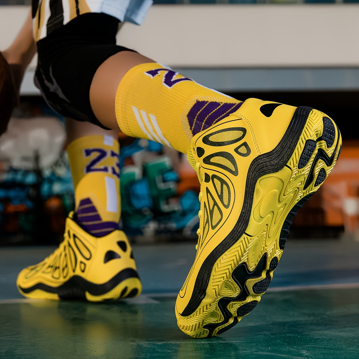 Men's Mid-Top Sneakers – Stylish & Comfortable for All-Season Wear